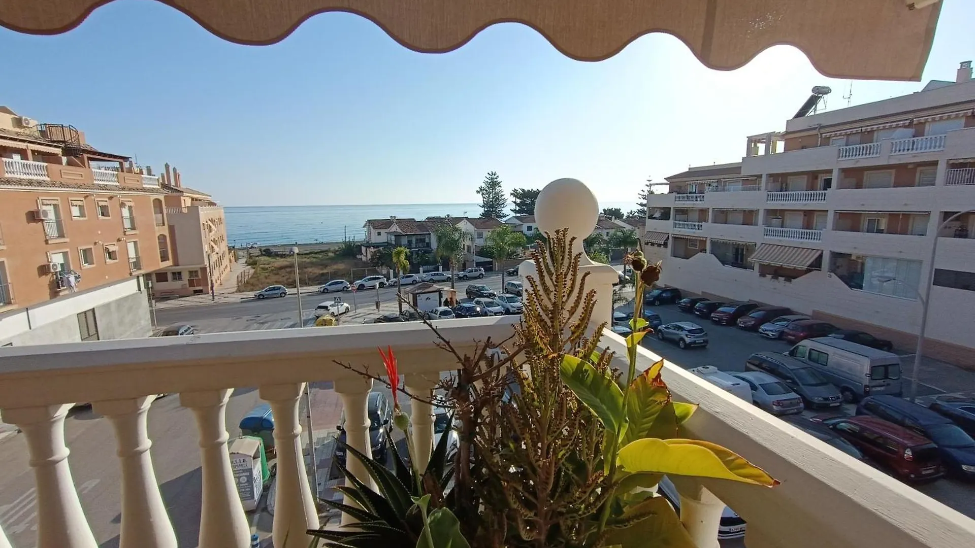 Lovely Penthouse In Front Of The Beach With Free Parking Málaga