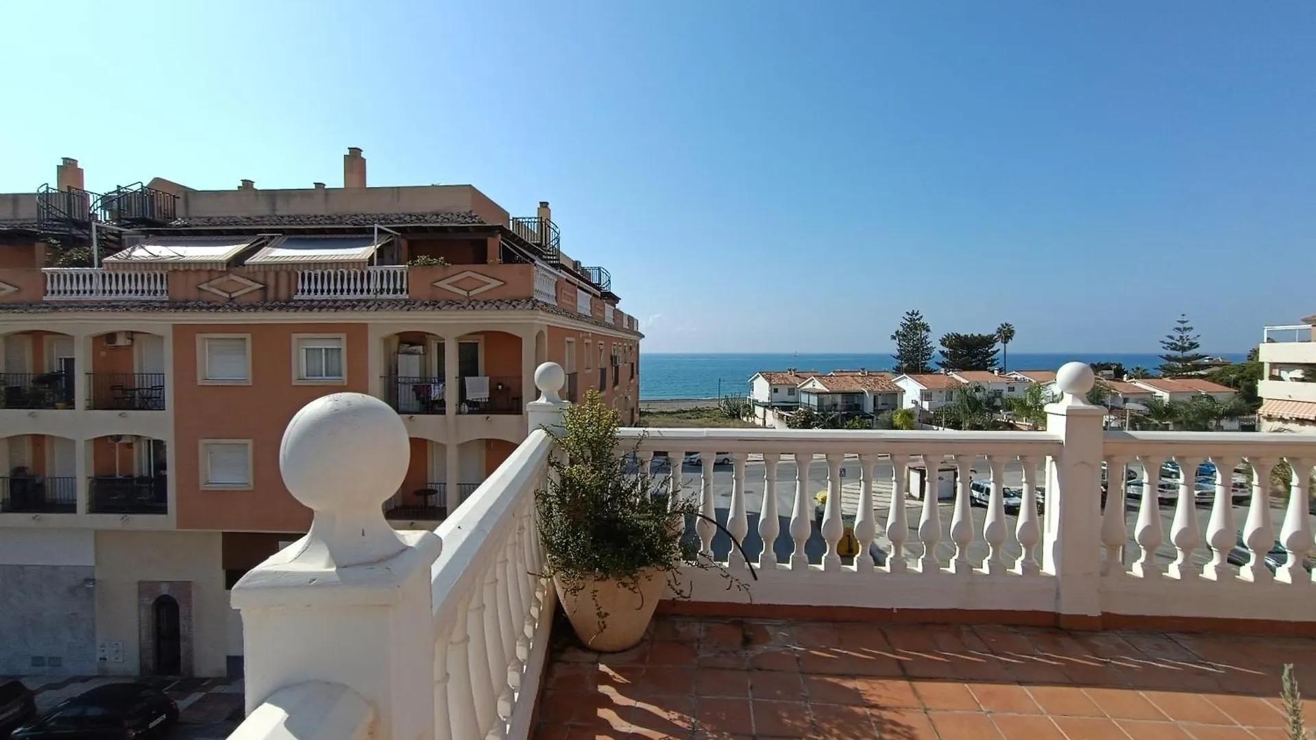 Lovely Penthouse In Front Of The Beach With Free Parking Málaga Apartamento